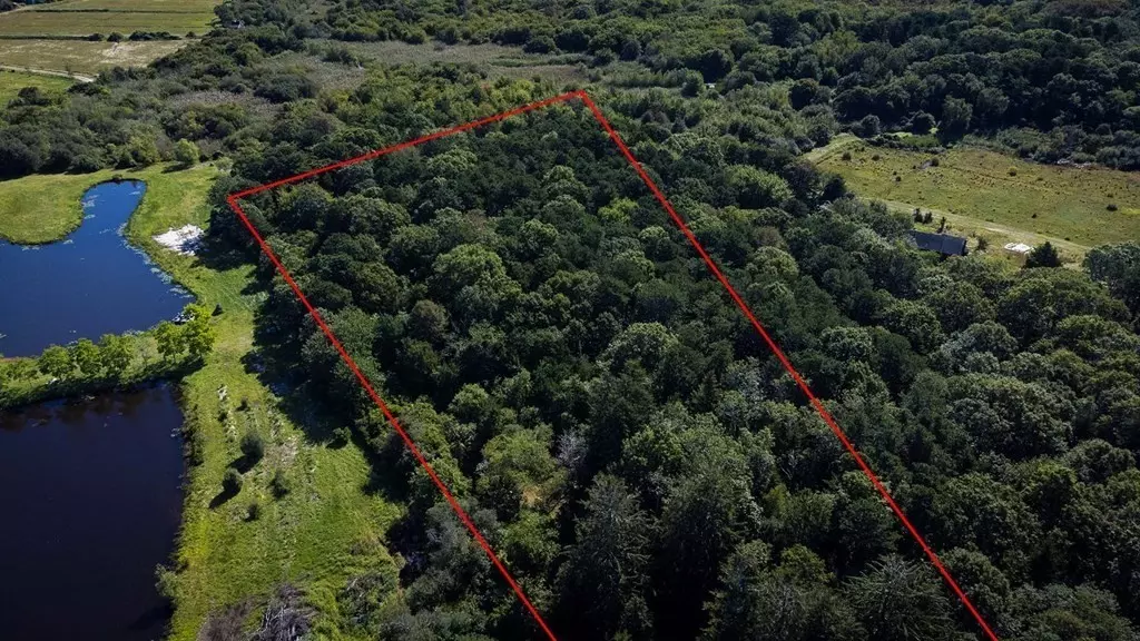 Sandwich, MA 02537,38 Roos Rd