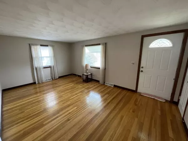 Springfield, MA 01119,94 Pineview Dr