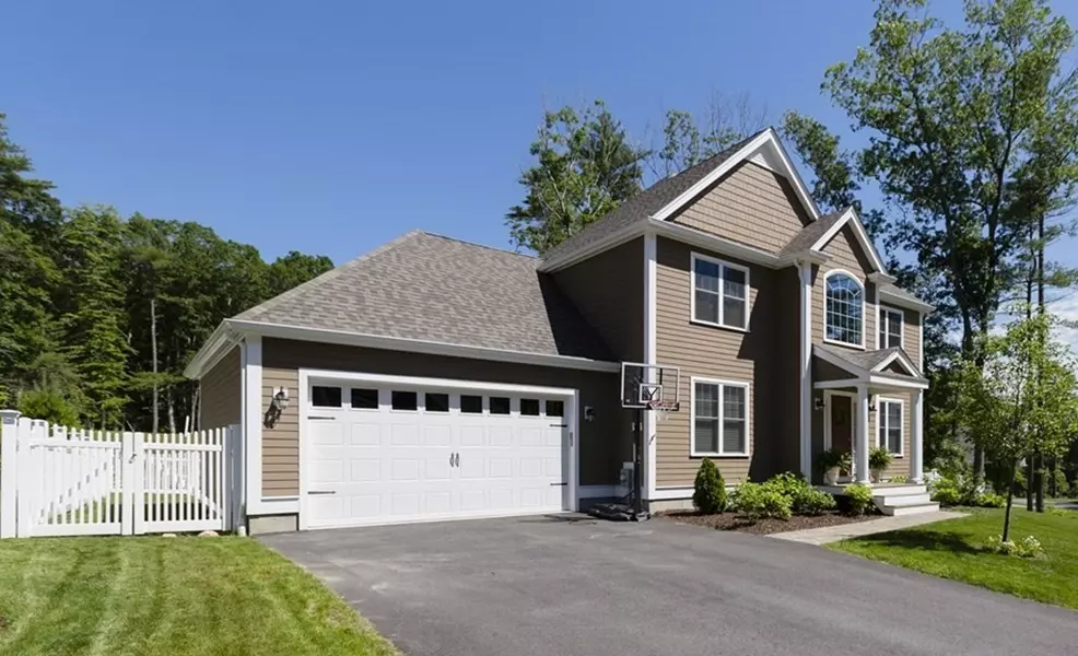 12 Hillcrest Circle, Norwell, MA 02061