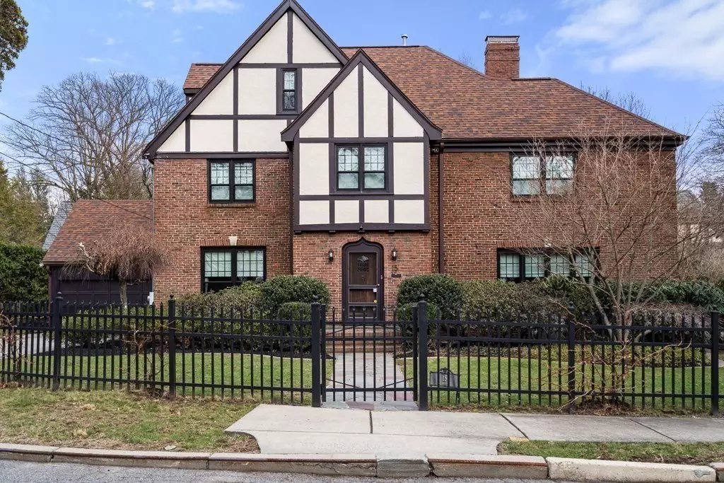 Newton, MA 02465,15 Wimbledon Cir