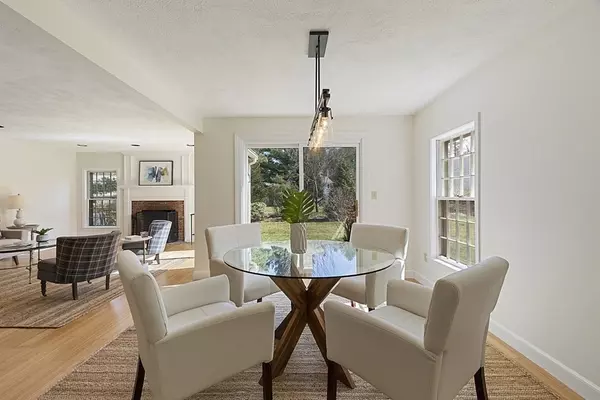 Concord, MA 01742,17 Edmonds Road #17