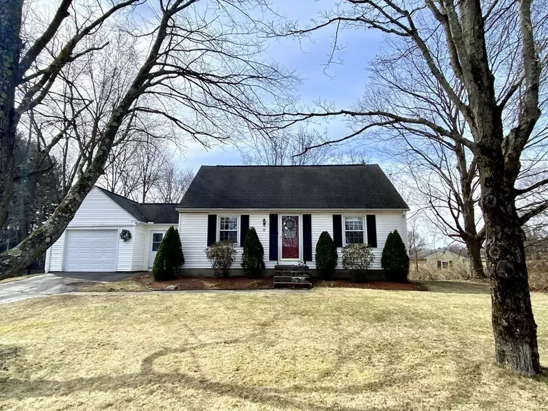 32 Pleasant St, Granby, MA 01033