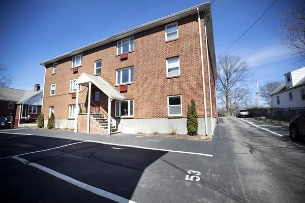 Arlington, MA 02474,108 Decatur St #3