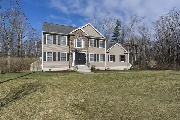 27 Springdale Ave, Attleboro, MA 02703