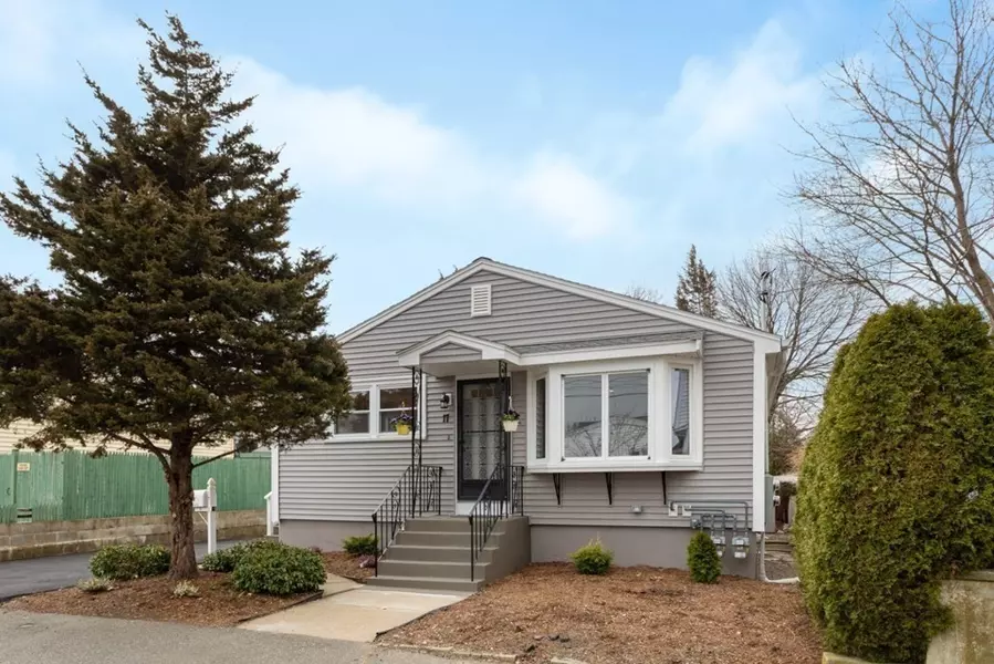 17 Derby Rd, Revere, MA 02151