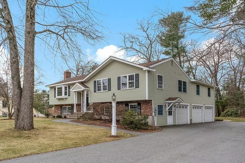 Andover, MA 01810,6 Spruce Circle