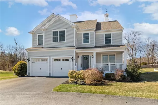 8 Callahan Pl, Hingham, MA 02043