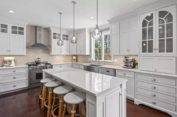 Hingham, MA 02043,8 Callahan Pl