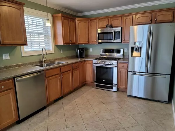 Nashua, NH 03060,73 Monroe Street