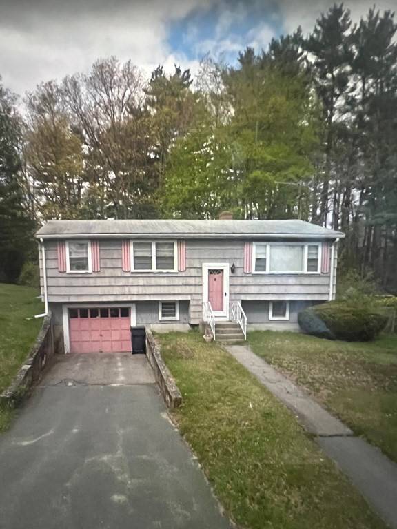 4 Argyle Ave, Avon, MA 02322