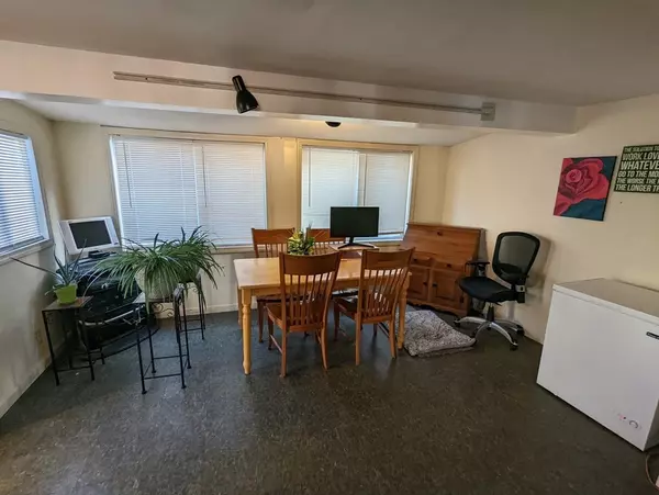 Nashua, NH 03064,10 Fairmount St