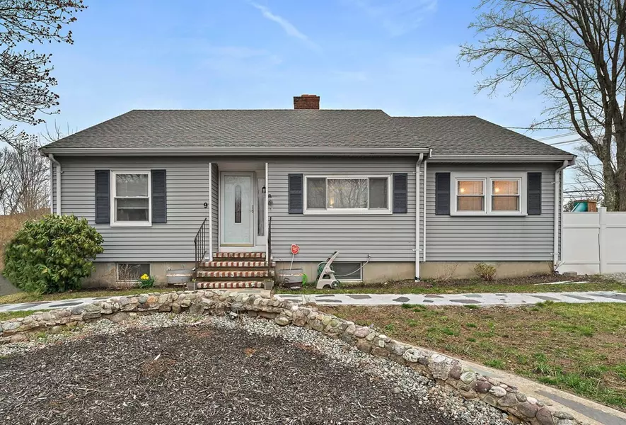 9 Laurel Park, Holbrook, MA 02343