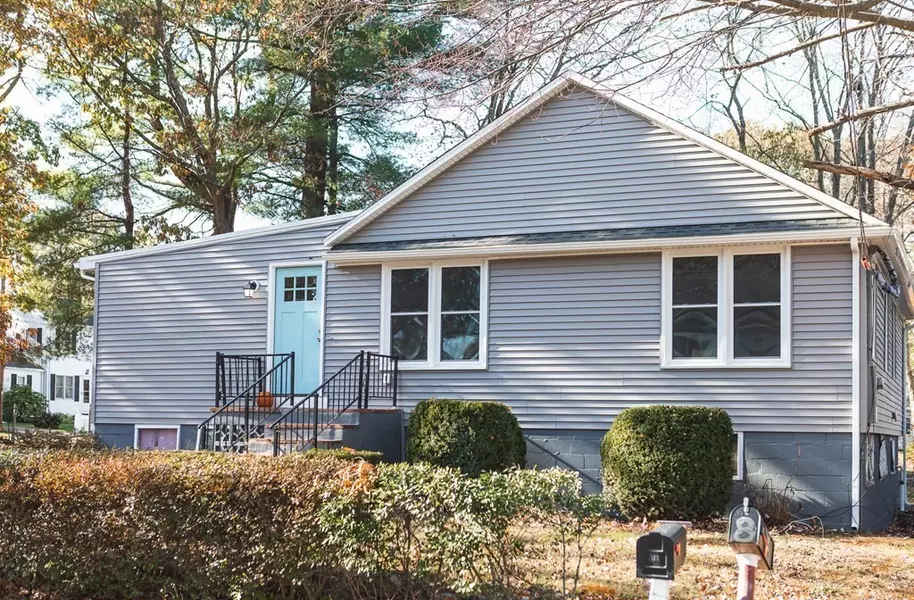 7 Dale Road, Holbrook, MA 02343