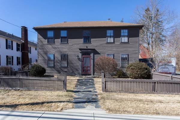 24 N Main St, West Brookfield, MA 01585