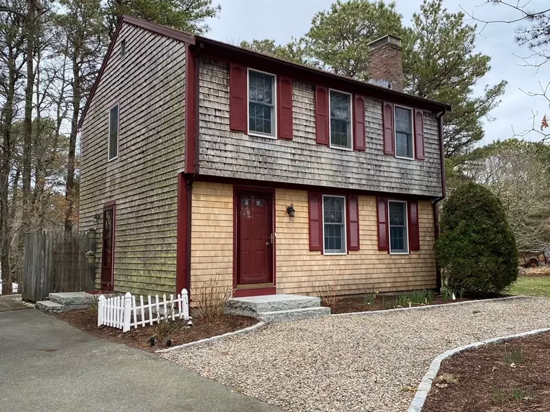 130 Surrey Ln, Brewster, MA 02631