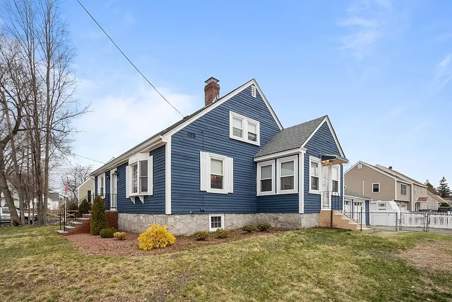 51 Greenmont Avenue, Dracut, MA 01826