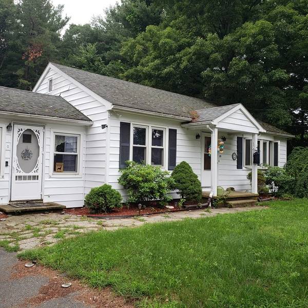 10 Homecrest Ave, Ware, MA 01082