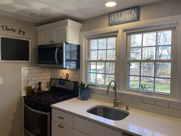 Holliston, MA 01746,260 Marked Tree Road