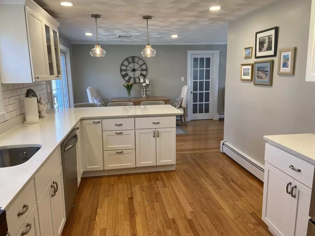 Holliston, MA 01746,260 Marked Tree Road