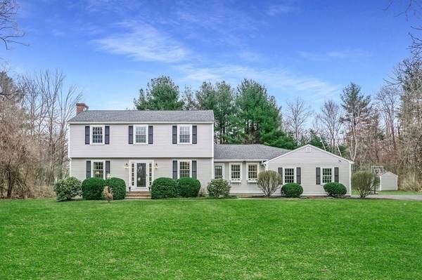 284 Brentwood Cir, North Andover, MA 01845