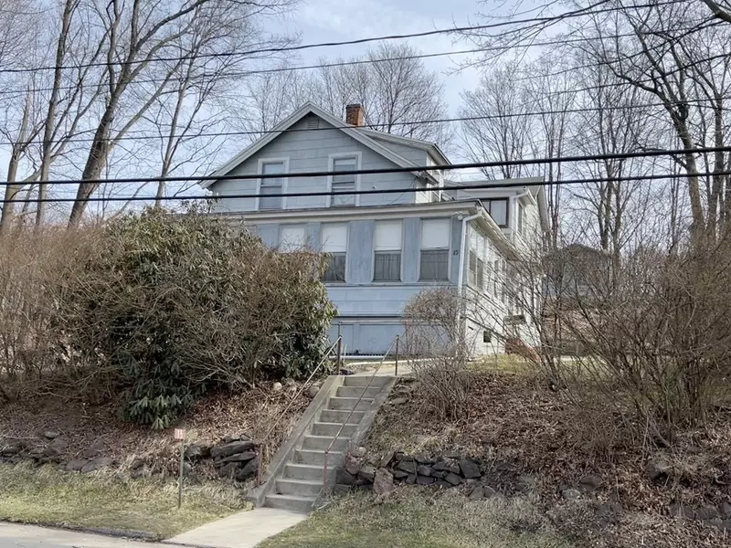 15 Washington Street, Greenfield, MA 01301