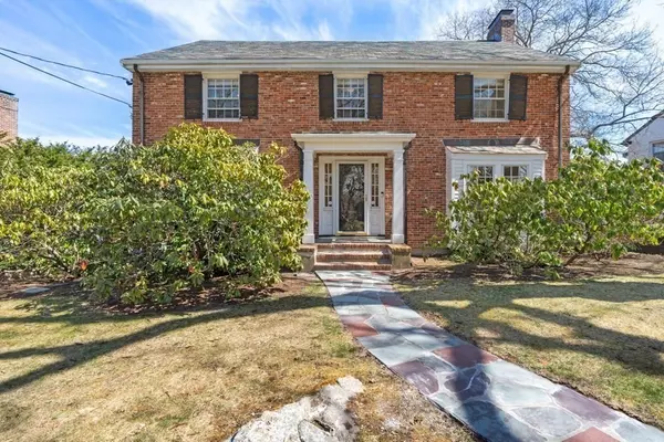 39 Arlington Road, Brookline, MA 02467