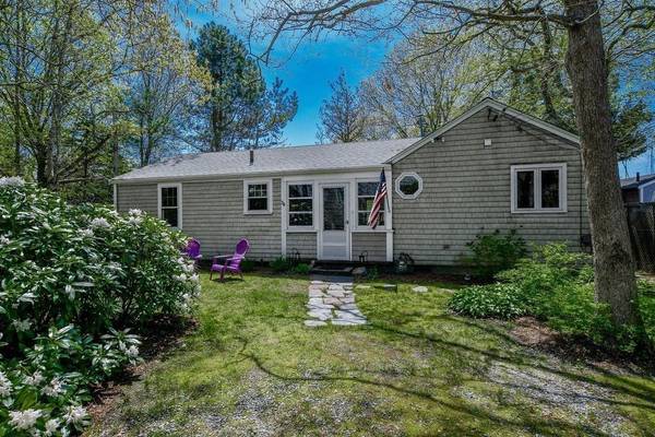 36 Neds Point Rd, Mattapoisett, MA 02739