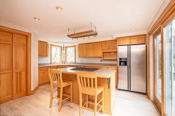 Lancaster, MA 01523,94 Bennett Ln