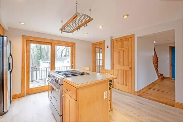Lancaster, MA 01523,94 Bennett Ln