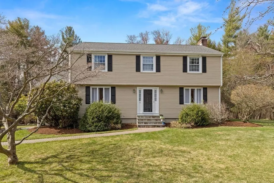 10 Phalen St, Acton, MA 01720