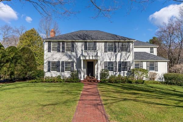 7 Nantucket Road, Wellesley, MA 02481