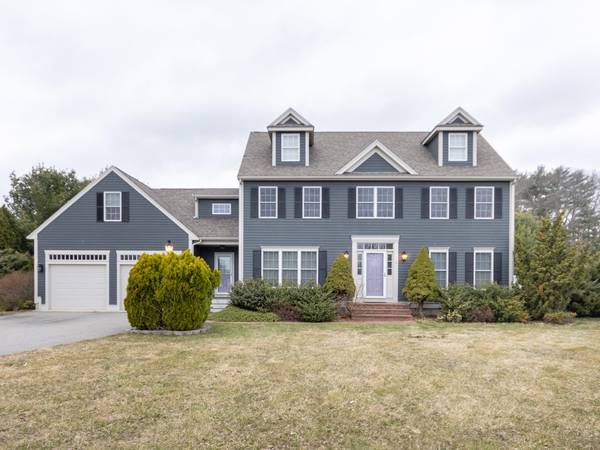 6 Rye Meadow Ln, Halifax, MA 02338