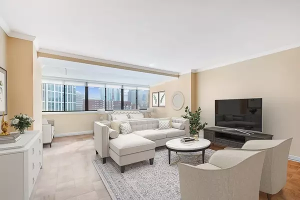 6 Whittier Place #8K, Boston, MA 02114