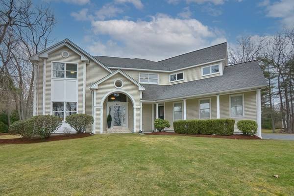 33 Rocky Woods Rd, Hopkinton, MA 01748