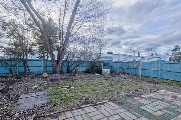 Springfield, MA 01119,20 Wallace St