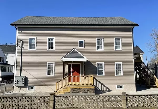 13 Burns St, Fall River, MA 02720