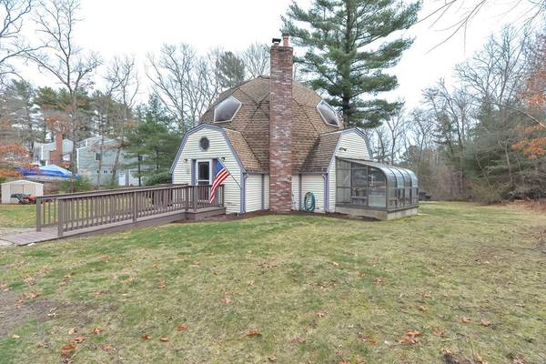 3 Hardhill Rd, Carver, MA 02330