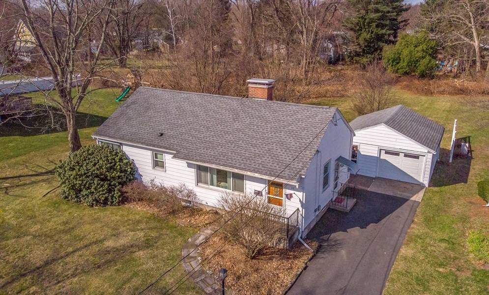 36 Edmund St, East Longmeadow, MA 01028