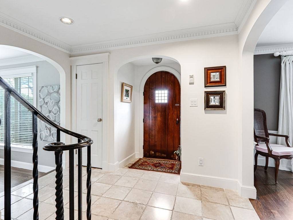 Newton, MA 02459,21 Littlefield Rd