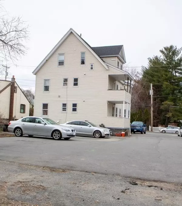 Dracut, MA 01826,201-203 Pleasant St