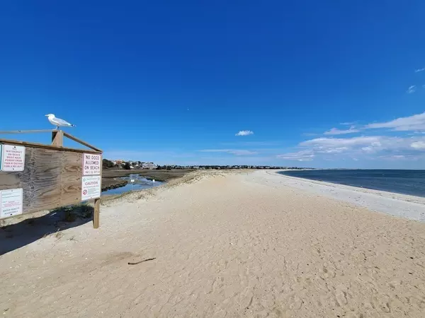 Chatham, MA 02659,20 Cockle Cove Rd