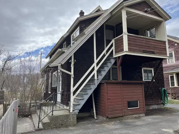 Greenfield, MA 01301,69 Pierce St