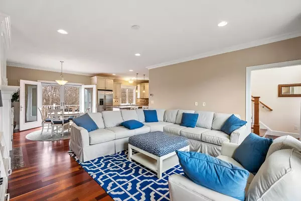 Swansea, MA 02777,24 James Birch Ln