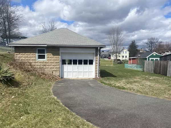 Agawam, MA 01001,48 Highland Ave