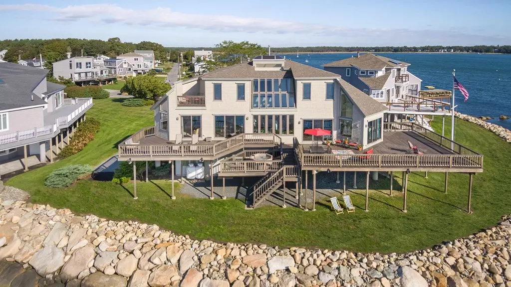 48 B Shore Drive, Mattapoisett, MA 02739