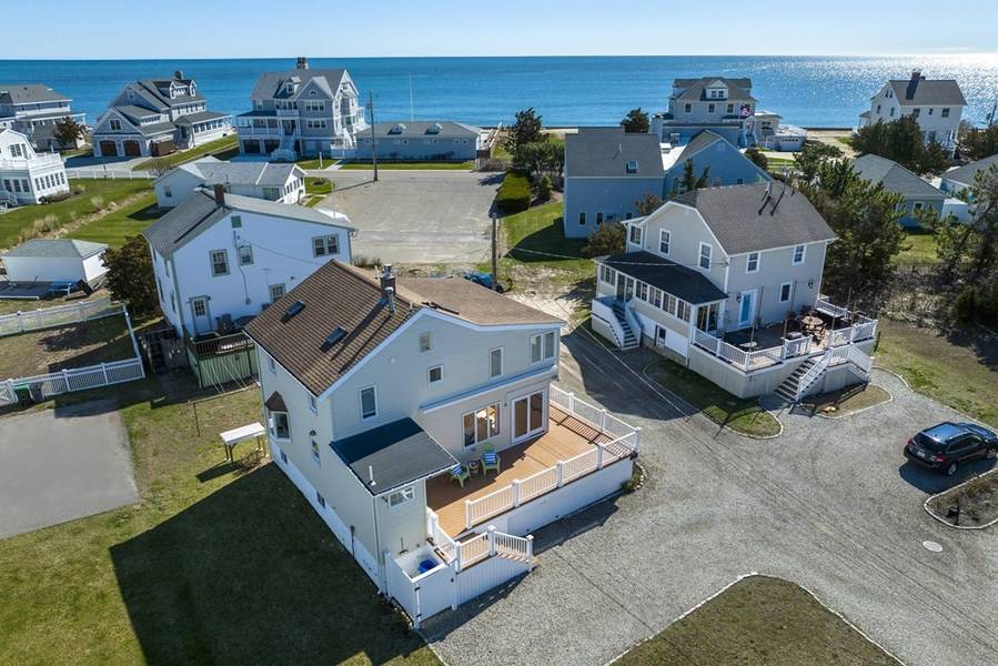 3 Plymouth Ave, Duxbury, MA 02332