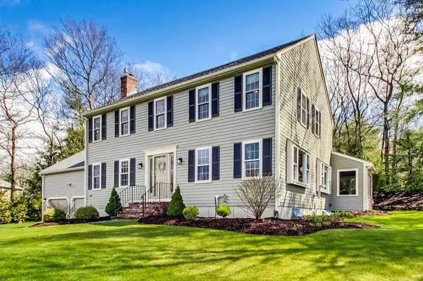 8 Pilgrim Road, Mansfield, MA 02048