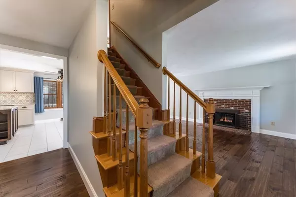 Lakeville, MA 02347,5 Pine Ridge Dr