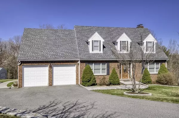 42 Hampshire Rd, Peabody, MA 01960