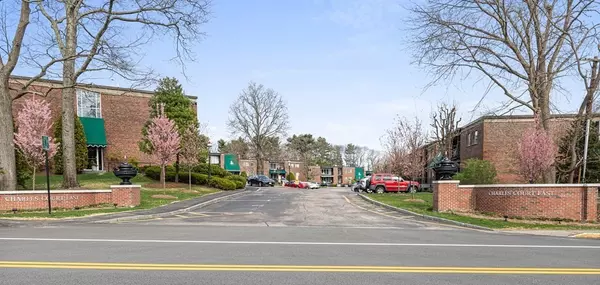 1212 Greendale Ave #315, Needham, MA 02492